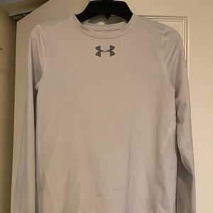 Under Armour Coldgear boys shirt.